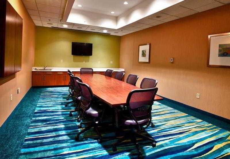 Springhill Suites By Marriott Lawrence Downtown Facilities photo